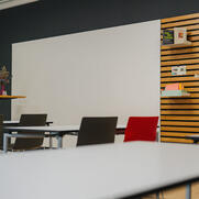 Seminarraum Bindestrich